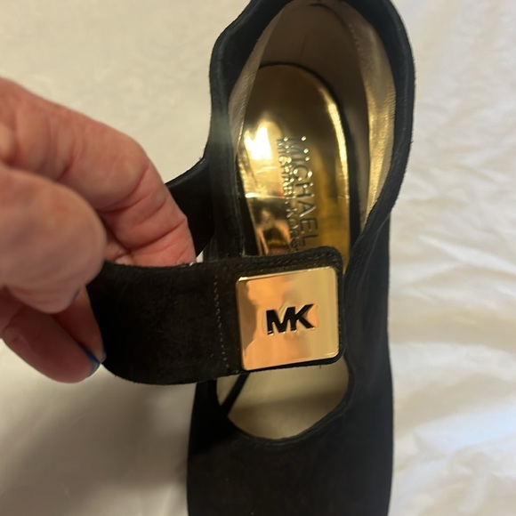 MICHAEL Mchael Kors Black Suede Open Toe Platform “Davenport” Booties - Picture 6 of 15